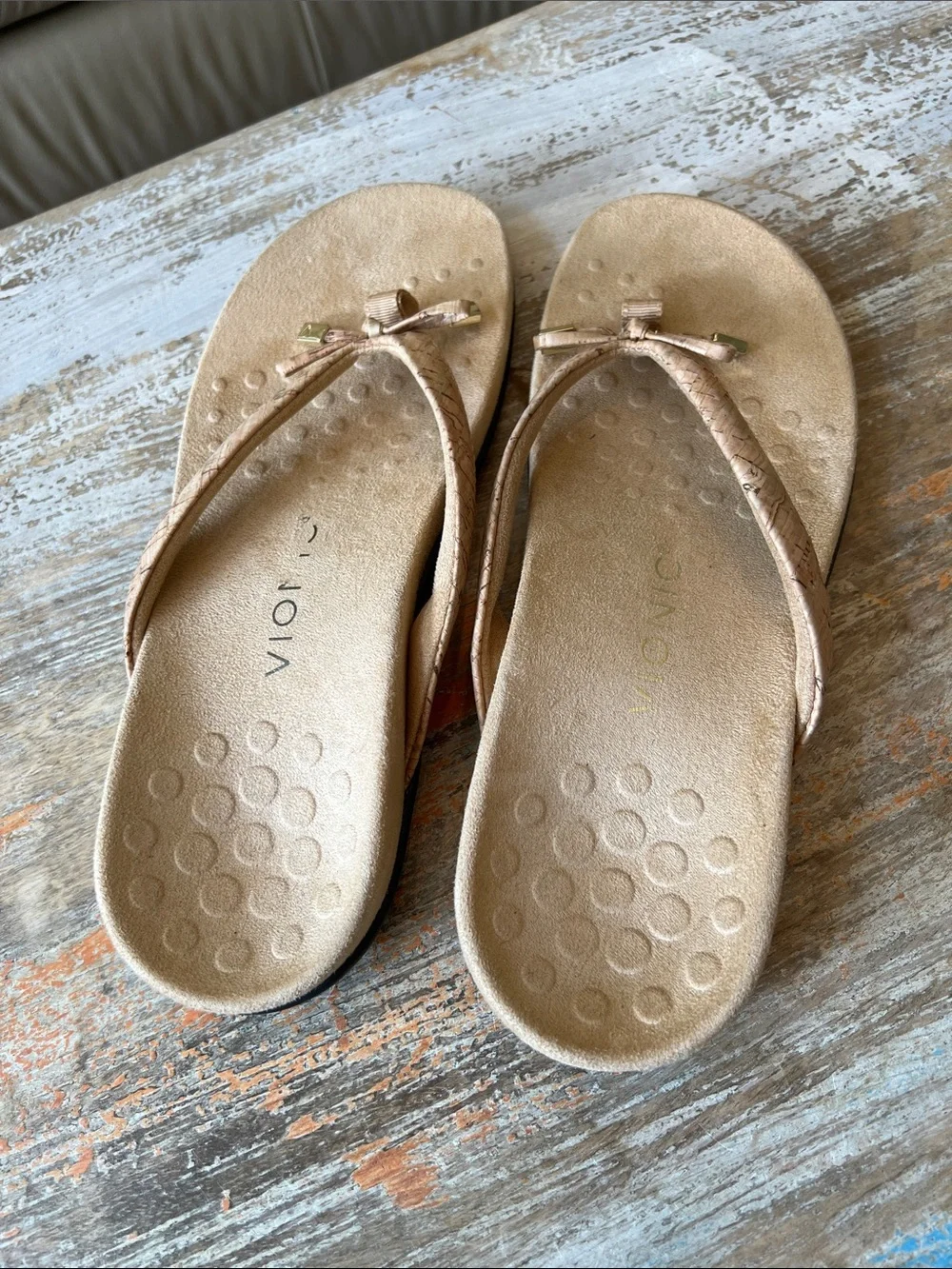 Vionic Tan Braided Thong Sandal with Cushioned Footbed Size 8.5